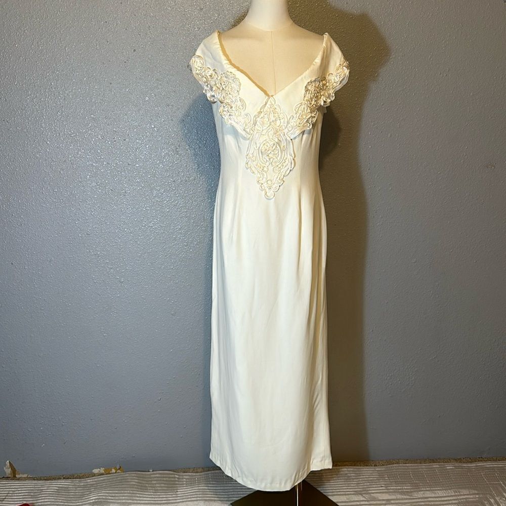 Vintage Loralie original off the shoulder ivory dress gown size 10